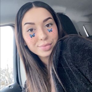 Meet your Posher, Emma